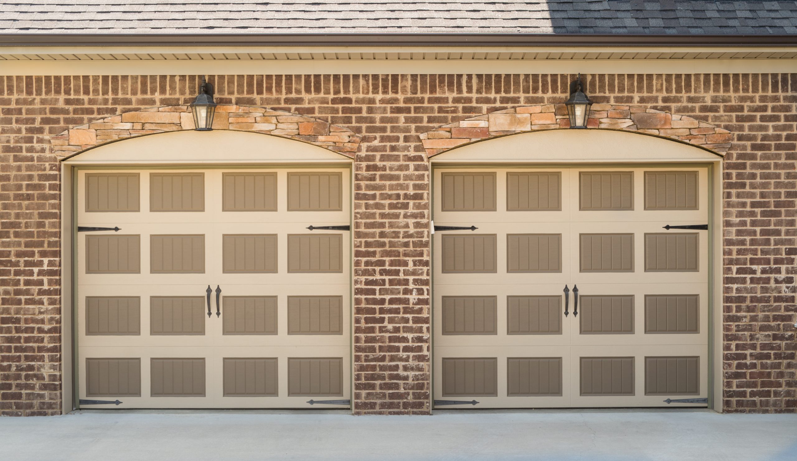 Mixing Brick and Stone Veneer: Tips for a Standout Home Exterior ...