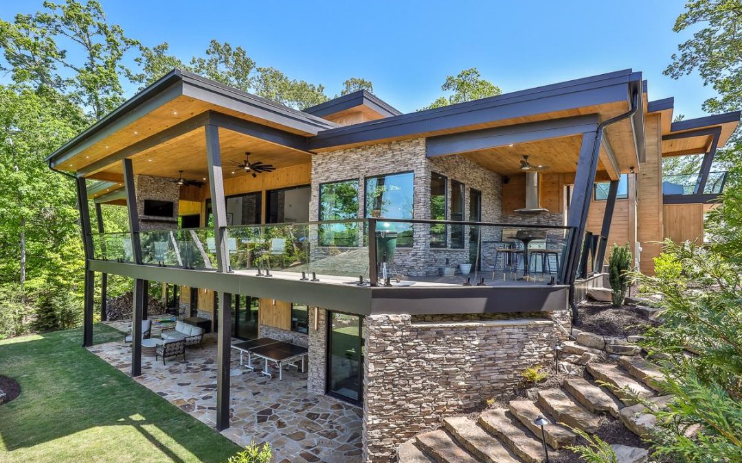Thinking About a Stone Look for Your Home? How Foam Panels and Manufactured Stone Veneer Compare
